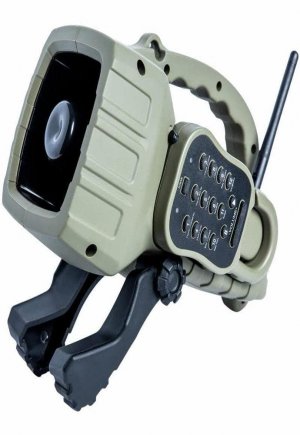 PRIMOS Hunting Electronic Predator Call, Dogg Catcher 2, 100-Yd Remote