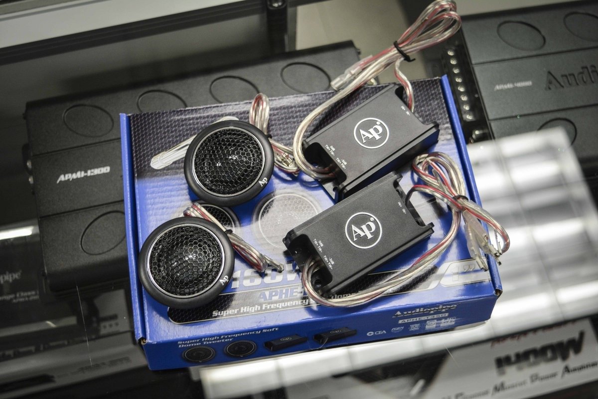 Audiopipe APHET350 High Frequency Tweeters with Kapton Former Voice Coil (Pair)
